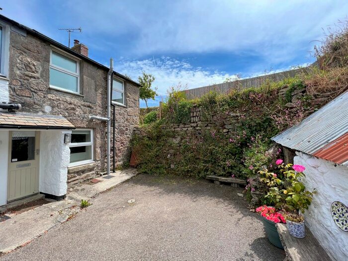 2 Bedroom End Of Terrace House For Sale In Trungle, Paul, Penzance, TR19