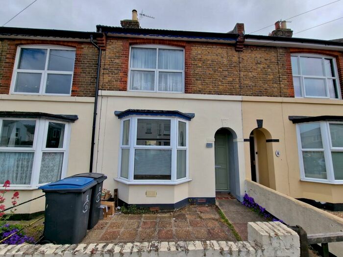 2 Bedroom House To Rent In Downs Road, Walmer, CT14