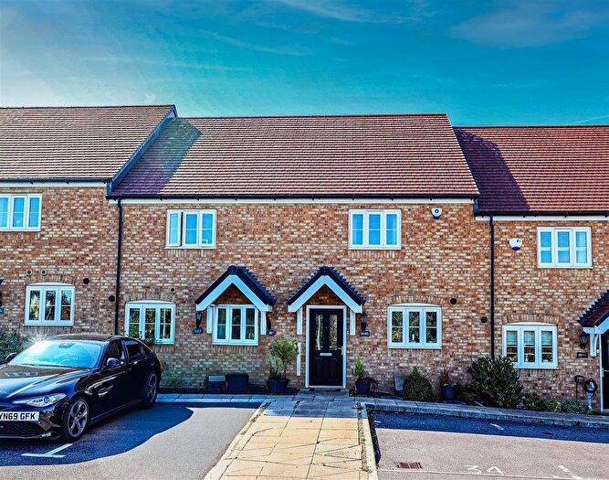 2 Bedroom Terraced House For Sale In Pipit Walk, Hemel Hempstead, HP3