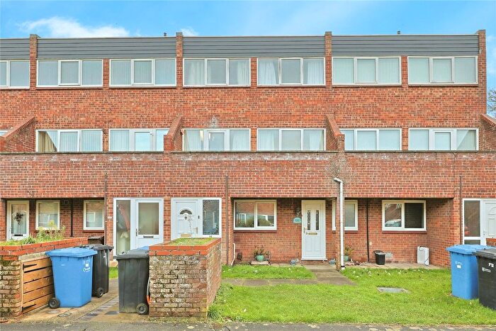 3 Bedroom Maisonette For Sale In Templemere, Norwich, Norfolk, NR3