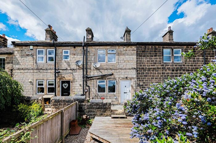 1 Bedroom Terraced House For Sale In Back Lane, Horsforth, Leeds, West Yorkshire, LS18