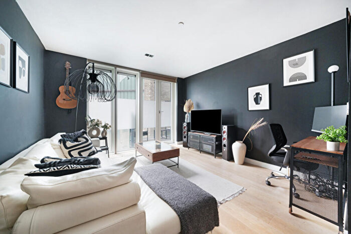 1 Bedroom Flat To Rent In Avantgarde Tower, Avantgarde Place, E1