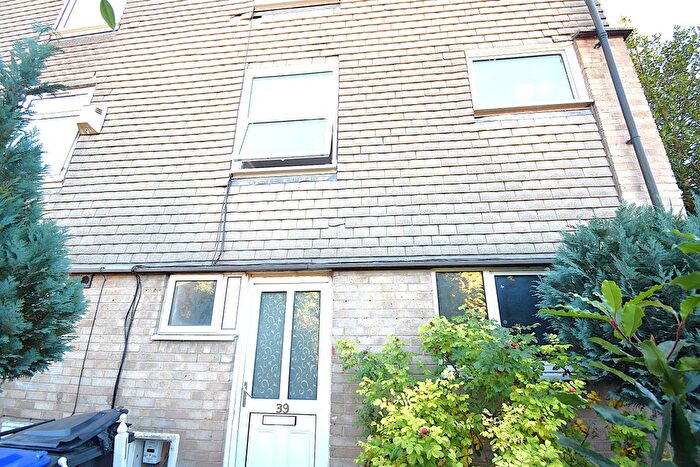 5 Bedroom Terraced House To Rent In Prentice Court, Northampton, NN3