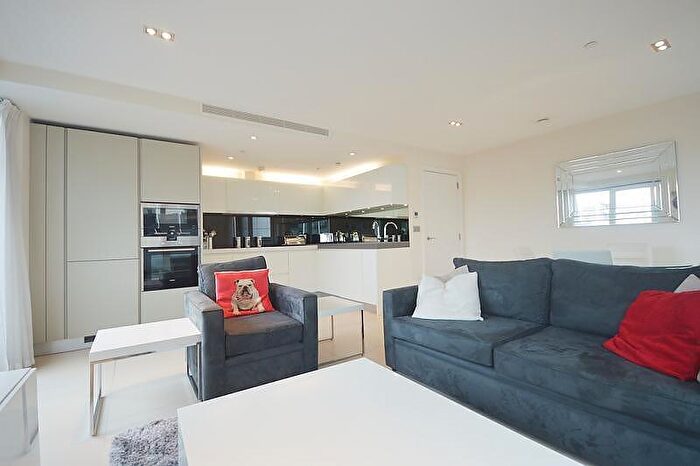 2 Bedroom Apartment To Rent In Bezier Apartment, City Road, Shoreditch, Old Street, Islington, London, EC1Y