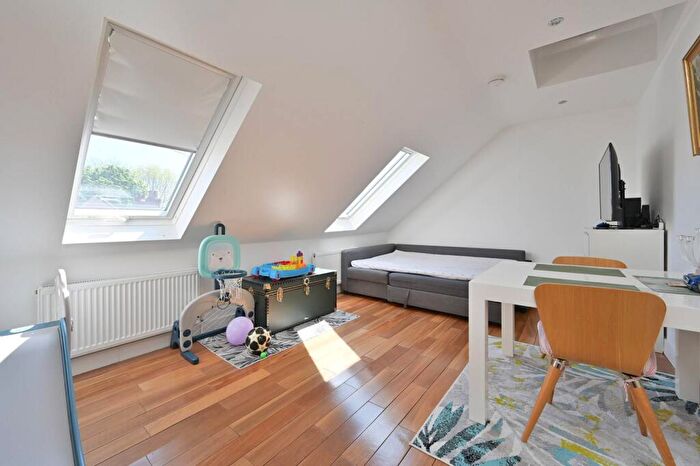 1 Bedroom Flat For Sale In Welldon Crescent, Harrow, HA1