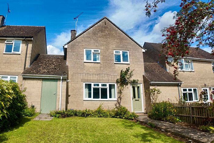 3 Bedroom Link Detached House For Sale In High Street, Milton-Under-Wychwood, Chipping Norton, OX7