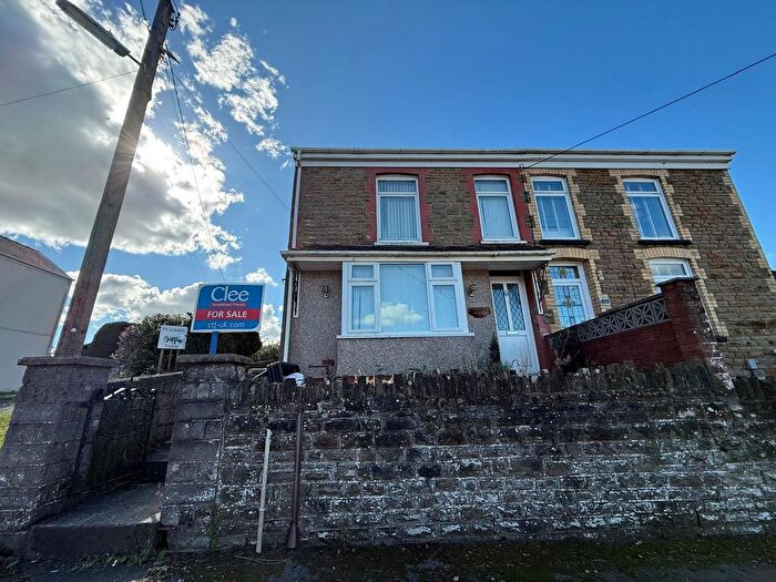 3 Bedroom Semi-detached House For Sale In Penyard Road, Neath, Neath Port Talbot., SA10
