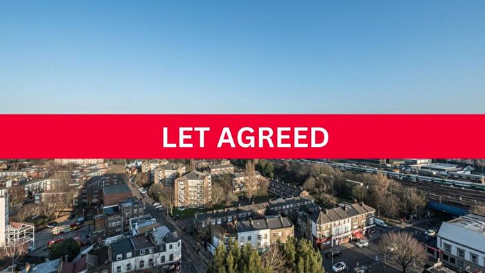 2 Bedroom Apartment To Rent In Eagle Heights, Bramlands Close, Battersea, London, SW11