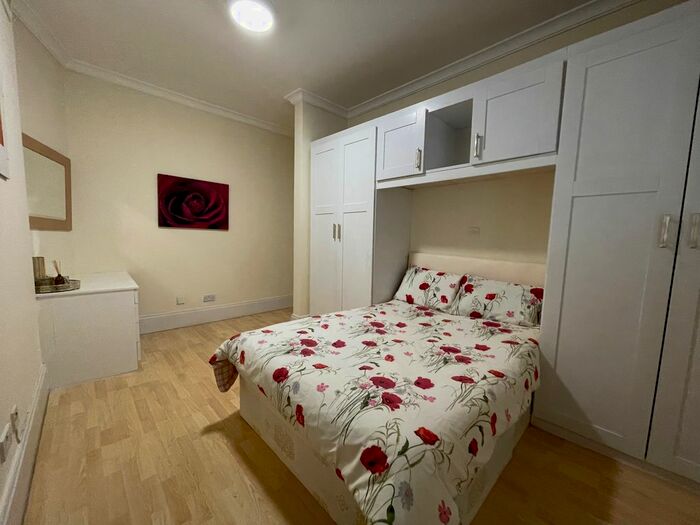 1 Bedroom Flat To Rent In White Horse Street, London, W1J