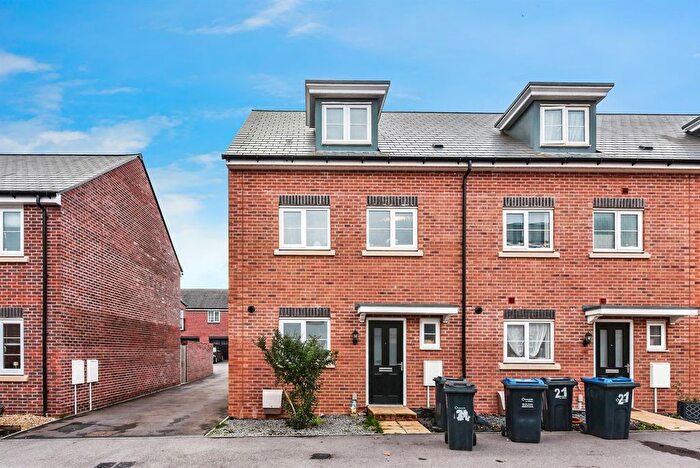 3 Bedroom Property For Sale In Amazon Way, Westbury, BA13