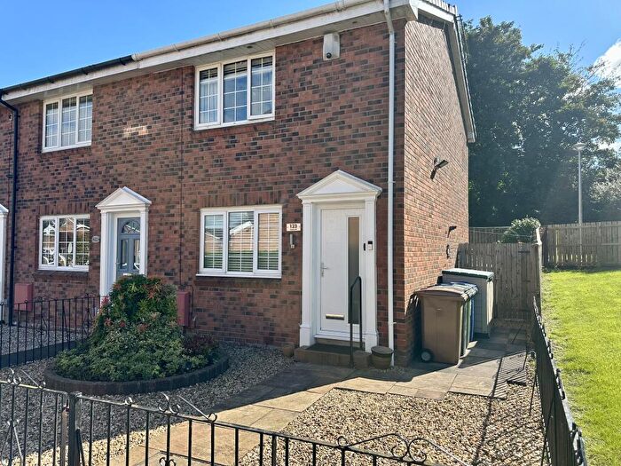 2 Bedroom End Of Terrace House For Sale In Mainscroft, Erskine, Renfrewshire, PA8