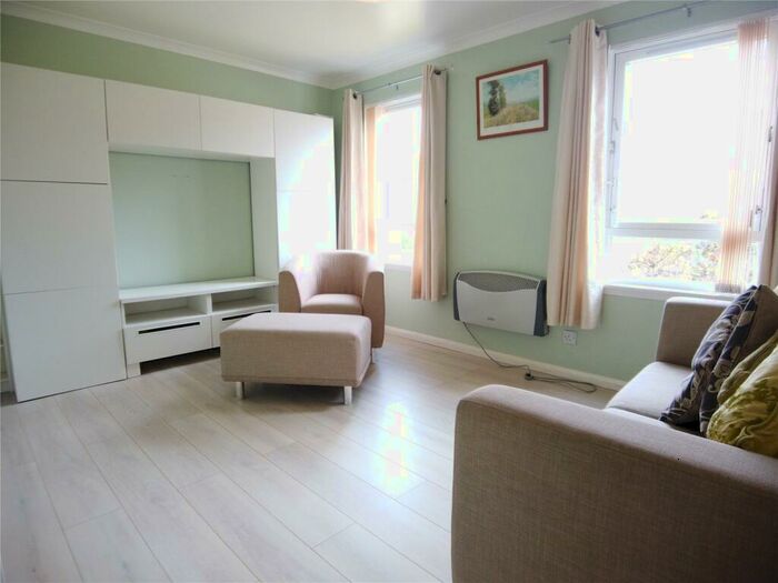 1 Bedroom Flat To Rent In Pitmedden Terrace, City Centre, Aberdeen, AB10
