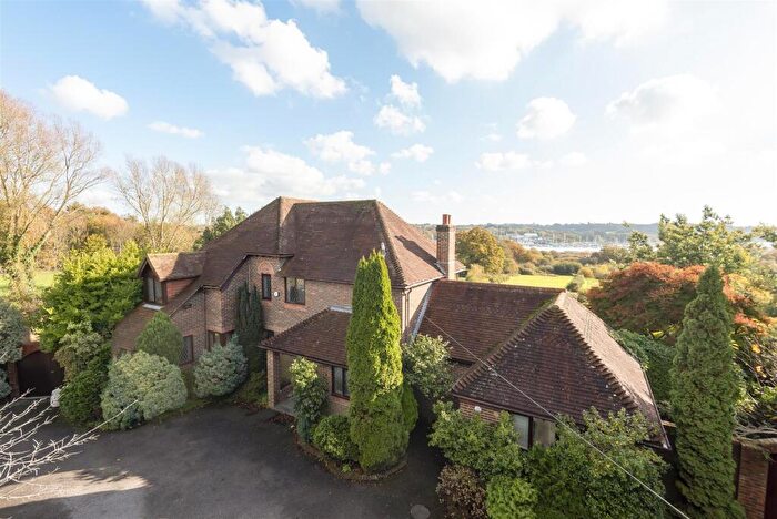 5 Bedroom Detached House To Rent In High Street, Old Bursledon, SO31