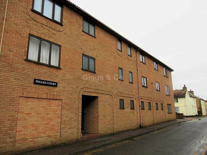 1 Bedroom Studio To Rent In Ingles Court, Russell Street, St Neots, PE19