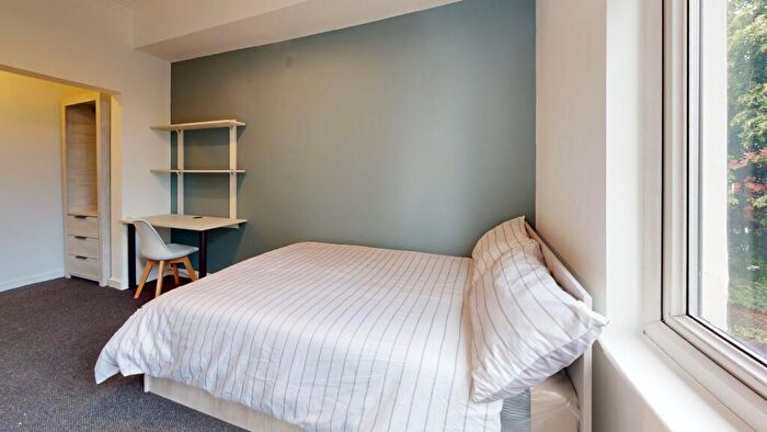 5 Bedroom Property To Rent In St Michael's Crescent, LS6