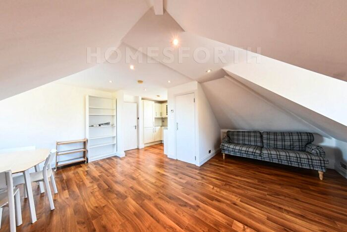 1 Bedroom Flat To Rent In Gladstone Court, Anson Road, Willesden Green, NW2