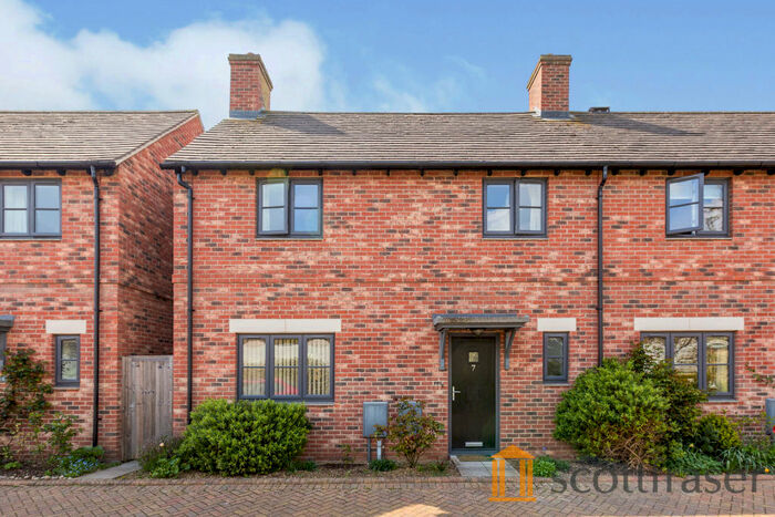 3 Bedroom Semi-Detached House To Rent In Mill Street, Eynsham, OX29