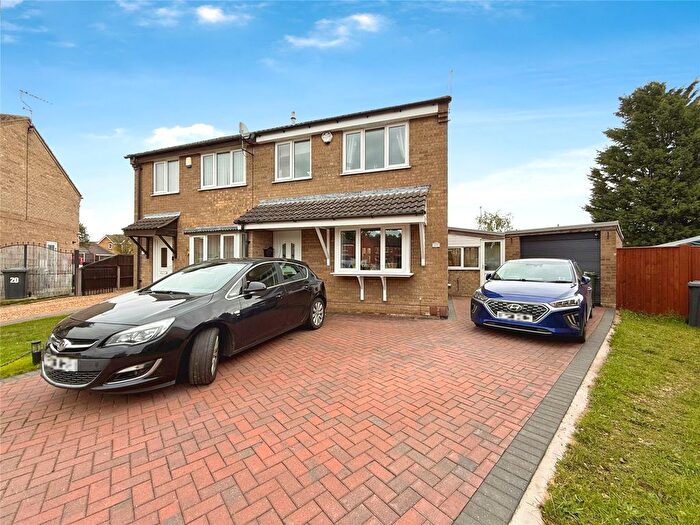 3 Bedroom Semi-Detached House For Sale In Sturgate Close, Lincoln, Lincolnshire, LN6