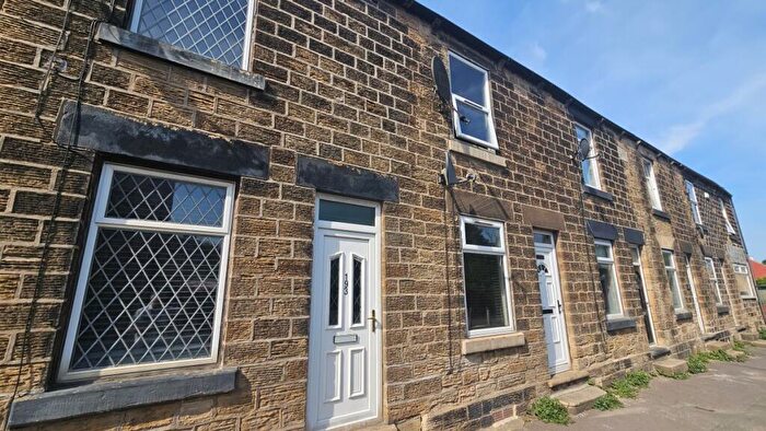 2 Bedroom House To Rent In High Street, Royston, S71