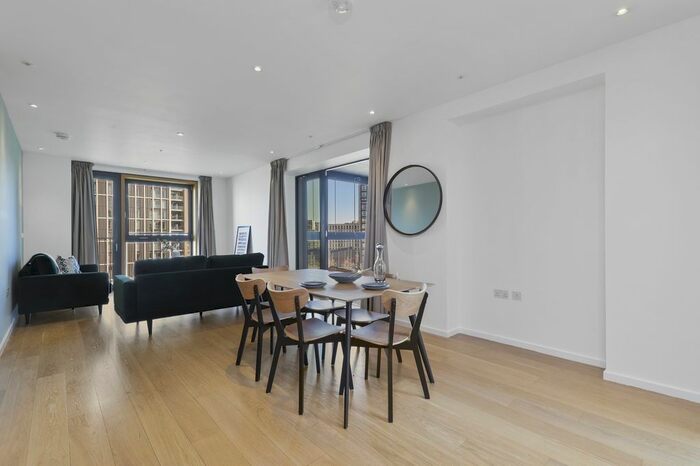 3 Bedroom Flat To Rent In 5, Victory Parade, London E20