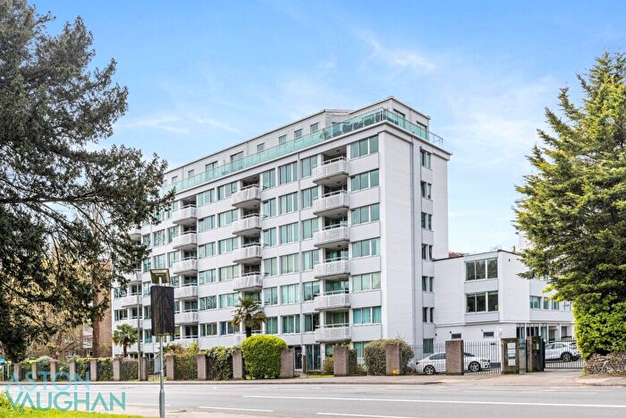 2 Bedroom Apartment To Rent In The Park Apartments, London Road, BN1