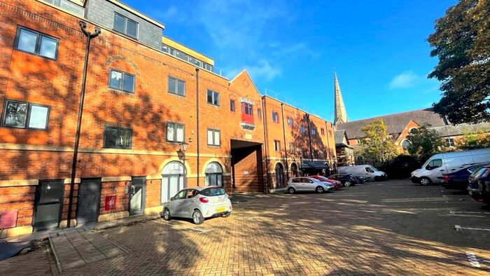 1 Bedroom Flat To Rent In Wesley Gate, Queens Road, Reading, Berkshire, RG1