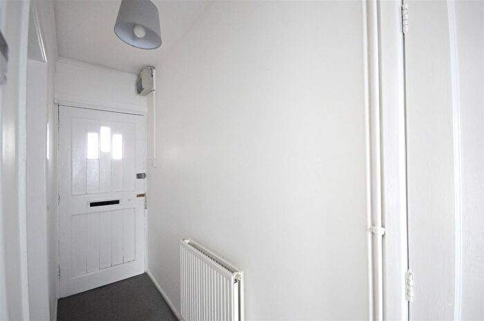 1 Bedroom Flat To Rent In Walton Way, Stone, ST15