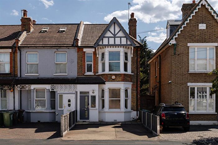 3 Bedroom Semi Detached House For Sale In Hall Lane, Chingford, E4