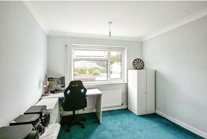 3 Bedroom Bungalow For Sale In Webbs Close, Ashley Heath, BH24