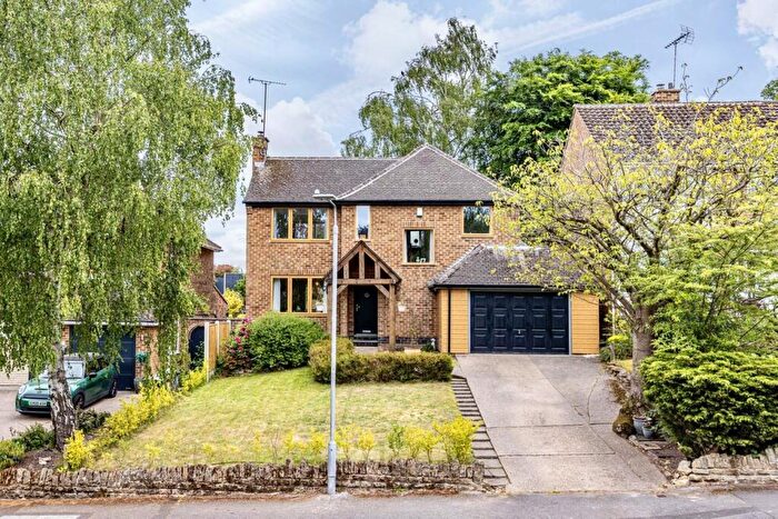3 Bedroom Detached House For Sale In Summercourt Drive, Ravenshead, Nottingham, NG15