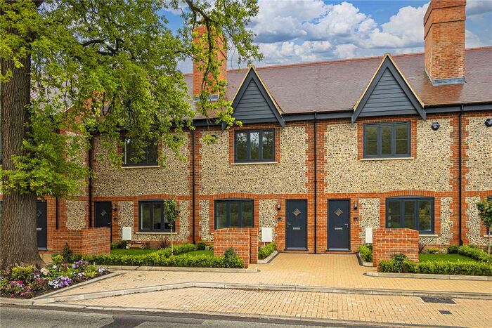 4 Bedroom Terraced House For Sale In Chapel Croft, Chipperfield, Kings Langley, Hertfordshire, WD4