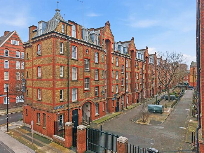 2 Bedroom Flat For Sale In Walton House, Arnold Circus, Shoreditch, E2