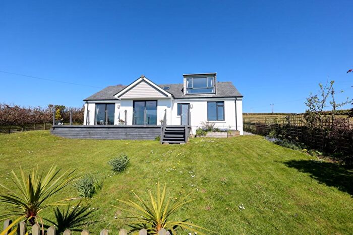 4 Bedroom Detached Bungalow For Sale In Penpell, Par, PL24