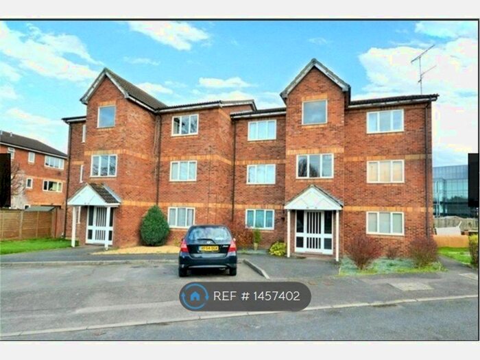 1 Bedroom Flat To Rent In Simmonds Close, Bracknell, RG42