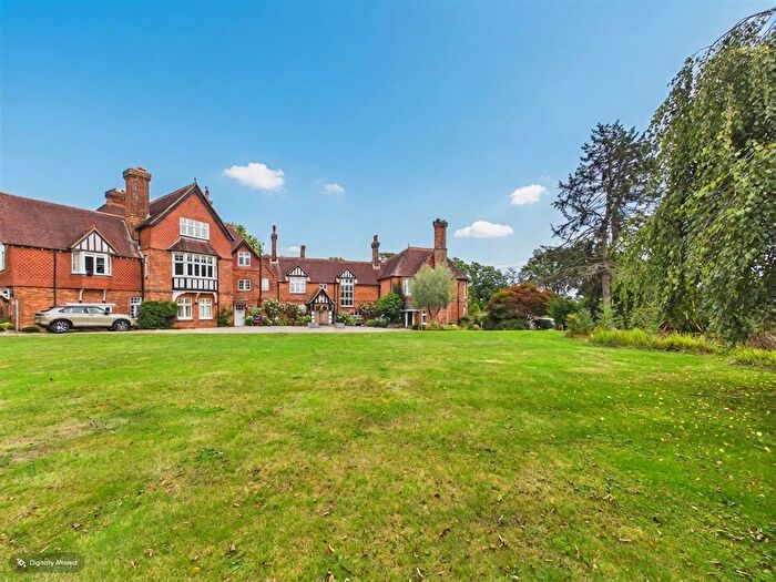 1 Bedroom Flat For Sale In Wheel Lane, Westfield, TN35