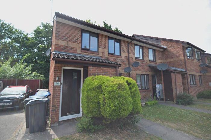 1 Bedroom Maisonette To Rent In Tudor Close, Hatfield, AL10