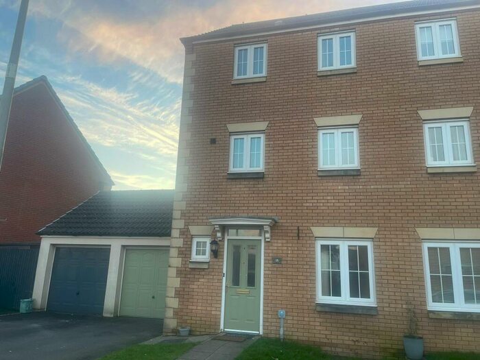 4 Bedroom House To Rent In Tir Yr Yspyty, Bynea, Llanelli, Carmarthenshire, SA14