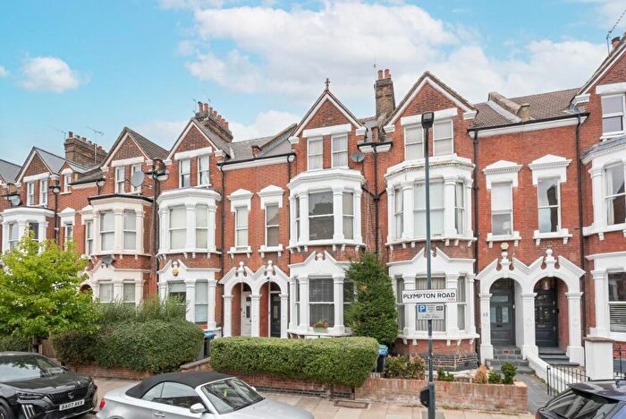 1 Bedroom Flat For Sale In Plympton Road, Brondesbury Park, London, NW6