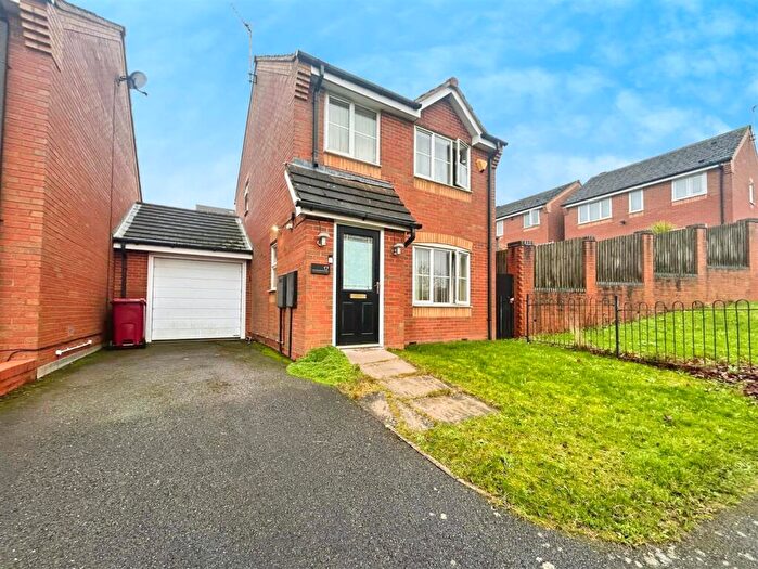 3 Bedroom Detached House To Rent In Lavender Close, Shirebrook, NG20