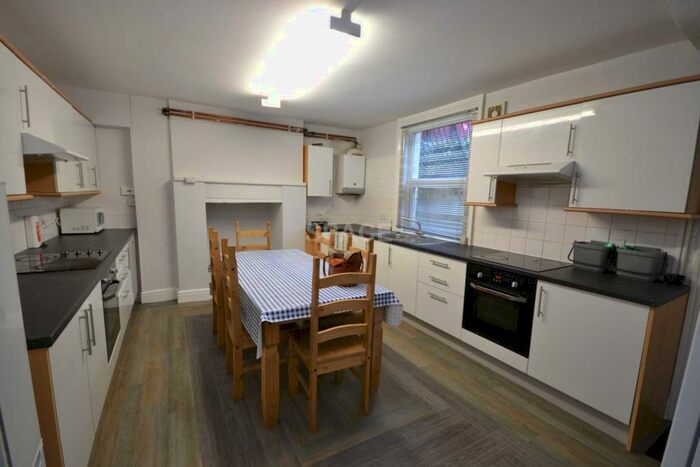 7 Bedroom Semi-Detached House To Rent In Erleigh Road, University, RG1