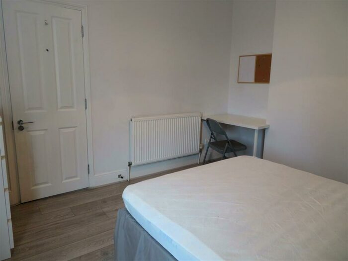 6 Bedroom House To Rent In Edmund Road, Southsea, PO4