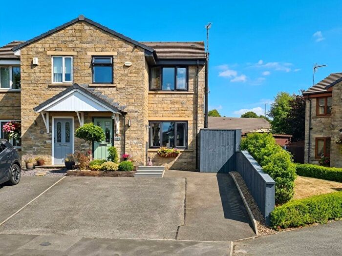 3 Bedroom Semi Detached House For Sale In The Ferns, Bacup, Rossendale, OL13