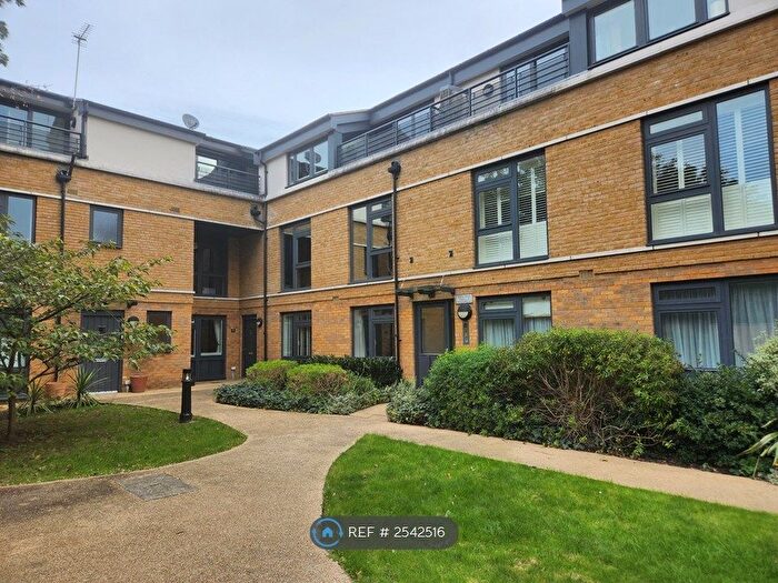 1 Bedroom Flat To Rent In Bolton House, London, SE11
