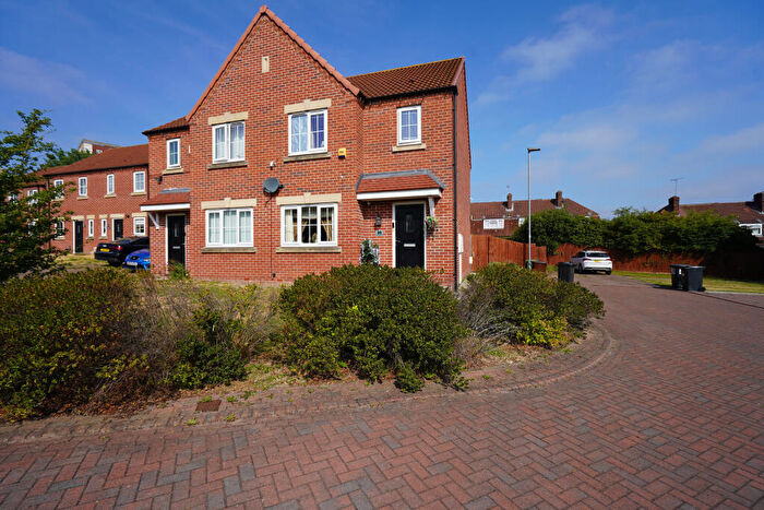 3 Bedroom Semi-Detached House For Sale In Oak Tree Grove, Gipton, Leeds, LS9