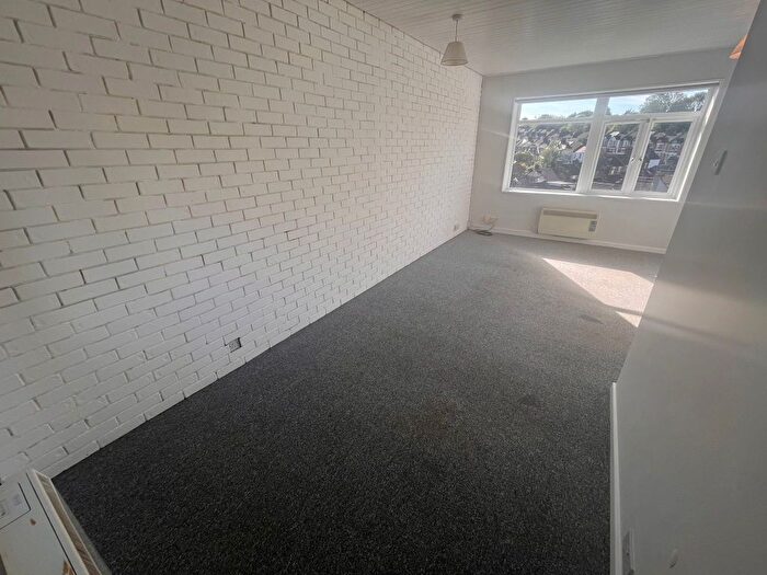 2 Bedroom Flat To Rent In Meyrick Court, Luton, LU1