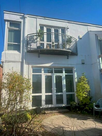 3 Bedroom Flat To Rent In Bath Street, Waterloo, Liverpool, L22