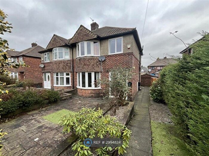 3 Bedroom Semi-detached House To Rent In Rooley Lane, Bradford, BD5