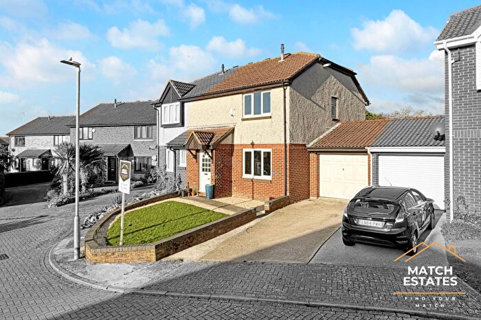 3 Bedroom Semi Detached House For Sale In Channel Close, Folkestone, Kent, CT19