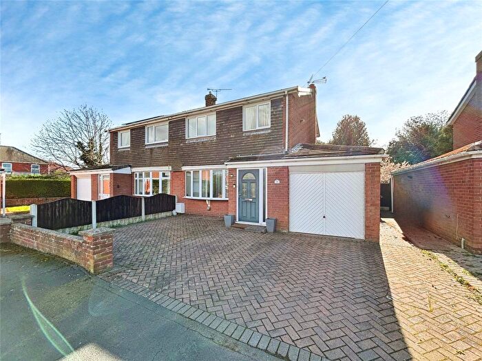 3 Bedroom Semi-detached House For Sale In Chapel Close, Finningley, Doncaster, South Yorkshire, DN9