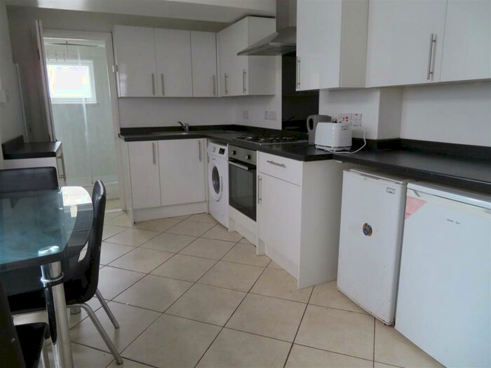 4 Bedroom House To Rent In Newcome Road, Portsmouth, PO1